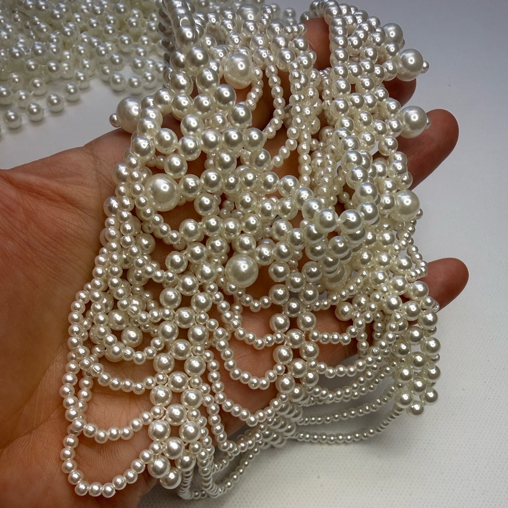 Elegant White Pearl Necklace - Picture 4 of 9